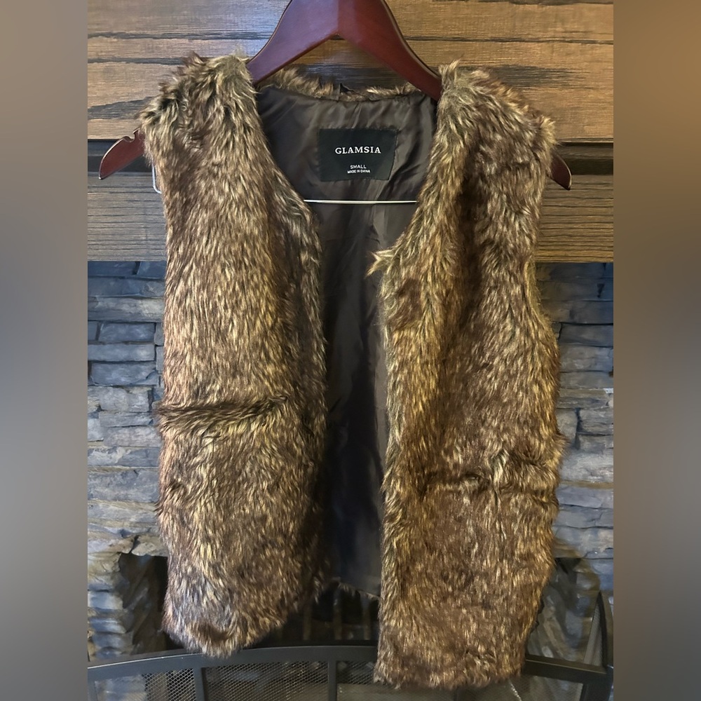 Glamasia Faux Fur Vest in Warm Brown